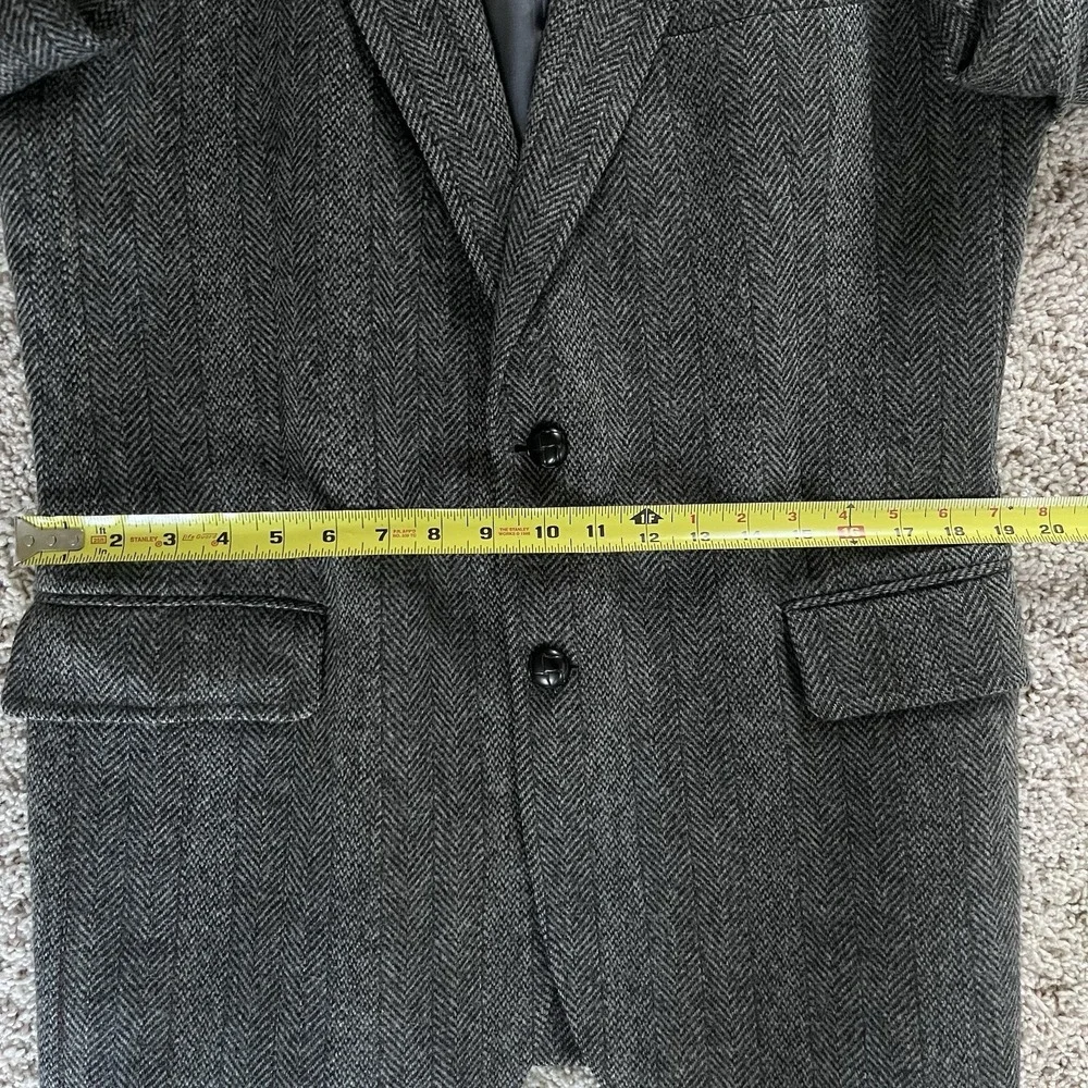 Mens Tweed Blazer Sport Coat Size 40L Wool Herringbone Gray Vintage Two Button